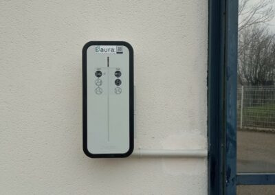 installation-borne-electrique-hager-pour-professionnels-Eeaura-OMS-Industrie-69-Chaponnay-Rhone